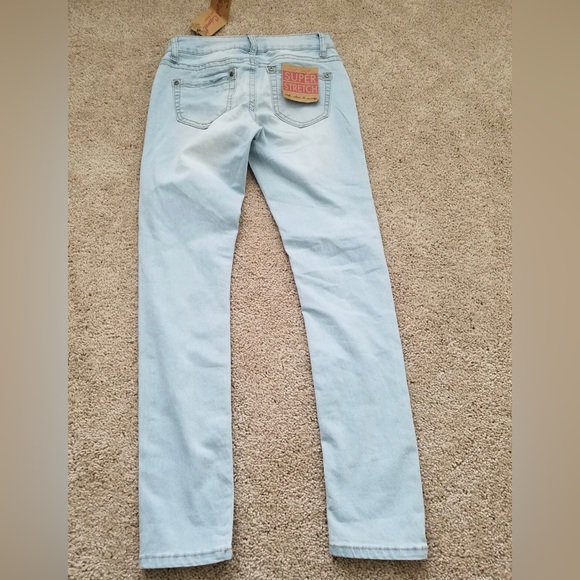 Juniors Red Camel brand light blue demin skinny leg jeggins size 3 new. - Picture 2 of 2
